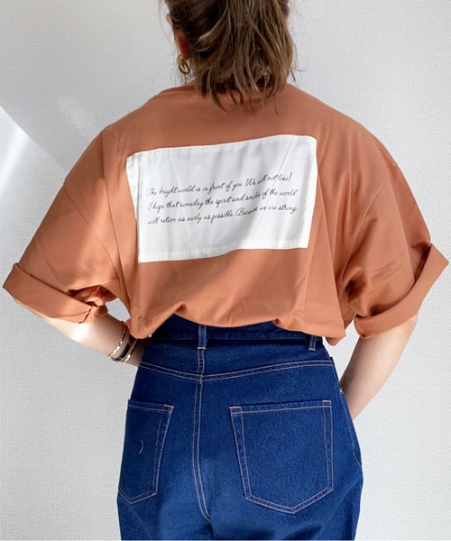 ap retro（アプレトロ）の「アソートバックプリントTEEシャツ【ZOZO限定アイテム】（Tシャツ/カットソー・レディース・ホワイト系その他/ベージュ系その他/オフホワイト/ブラック/ベージュ/ブラック系その他/ブラウン系その他/グレー系その他2/ベージュ系その他3/ライトベージュ/テラコッタ/チャコールグレー/ブラウン系その他2/ブラウン・FREE）」の8枚目の写真