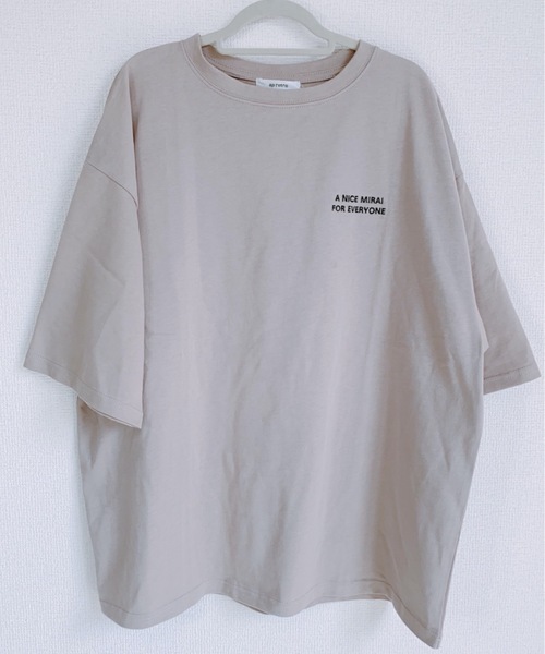 ap retro（アプレトロ）の「アソートバックプリントTEEシャツ【ZOZO限定アイテム】（Tシャツ/カットソー・レディース・ホワイト系その他/ベージュ系その他/オフホワイト/ブラック/ベージュ/ブラック系その他/ブラウン系その他/グレー系その他2/ベージュ系その他3/ライトベージュ/テラコッタ/チャコールグレー/ブラウン系その他2/ブラウン・FREE）」の18枚目の写真