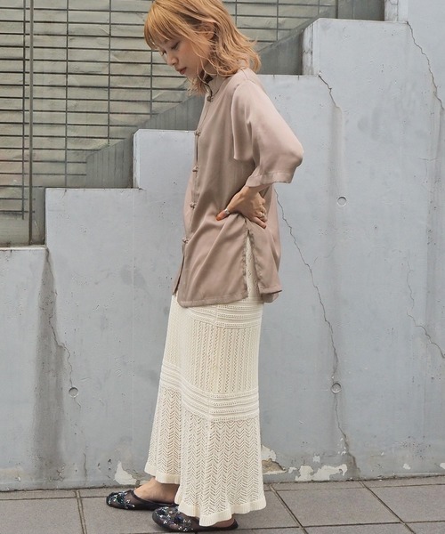 tiptop（ティップトップ）の「2020SS　サテンBIGチャイナシャツ（シャツ/ブラウス・レディース・オフホワイト/モカ/ブラック/ベージュ・FREE）」の15枚目の写真