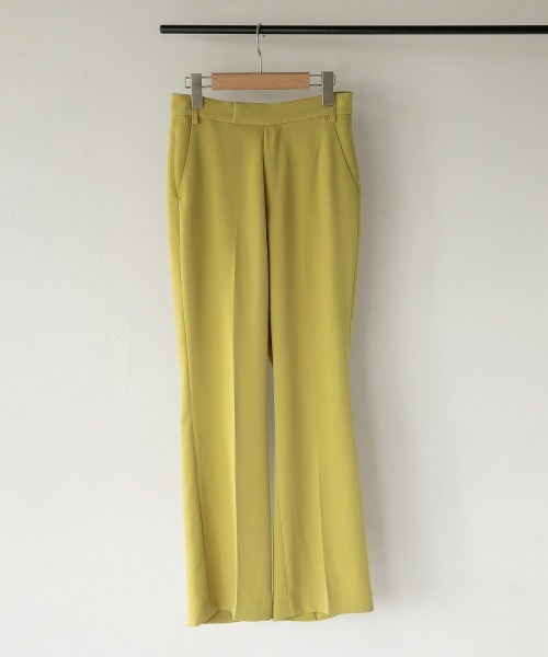 LOWRYS FARM(ローリーズファーム)の「カラーフレアパンツ 892044(その他パンツ・レディース・チャコールグレー/レッド/イエロー/ブルー/アイボリー/ベージュ/ライトブルー/グリーン/ブルー系その他/ブラック・MEDIUM/LARGE/SMALL)」の15枚目の写真