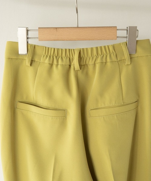 LOWRYS FARM(ローリーズファーム)の「カラーフレアパンツ 892044(その他パンツ・レディース・チャコールグレー/レッド/イエロー/ブルー/アイボリー/ベージュ/ライトブルー/グリーン/ブルー系その他/ブラック・MEDIUM/LARGE/SMALL)」の18枚目の写真