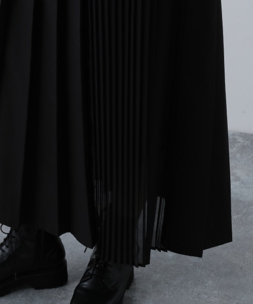 PAGEBOY（ページボーイ）の「デザインプリーツスカート（スカート・レディース・ブラック/グレイッシュベージュ/レッド系その他・FREE）」の15枚目の写真