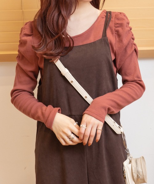 Mysa&Liina(ミーサリーナ)の「パワショルリブトップス(Tシャツ/カットソー・レディース・ブラック/オフホワイト/グレイッシュベージュ/テラコッタ・M)」の4枚目の写真