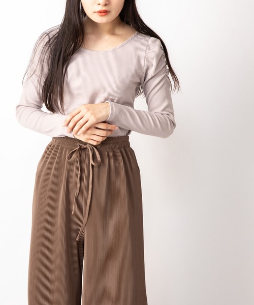 Mysa&Liina(ミーサリーナ)の「パワショルリブトップス(Tシャツ/カットソー・レディース・ブラック/オフホワイト/グレイッシュベージュ/テラコッタ・M)」の9枚目の写真