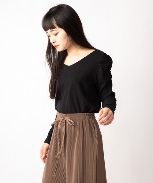 Mysa&Liina(ミーサリーナ)の「パワショルリブトップス(Tシャツ/カットソー・レディース・ブラック/オフホワイト/グレイッシュベージュ/テラコッタ・M)」の10枚目の写真