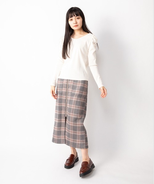 Mysa&Liina(ミーサリーナ)の「パワショルリブトップス(Tシャツ/カットソー・レディース・ブラック/オフホワイト/グレイッシュベージュ/テラコッタ・M)」の13枚目の写真