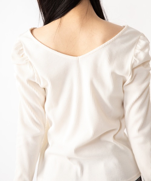 Mysa&Liina(ミーサリーナ)の「パワショルリブトップス(Tシャツ/カットソー・レディース・ブラック/オフホワイト/グレイッシュベージュ/テラコッタ・M)」の18枚目の写真