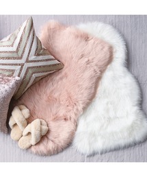 Francfranc（フランフラン）の「ファーモ ラグ 900×500 ピンク（ラグ