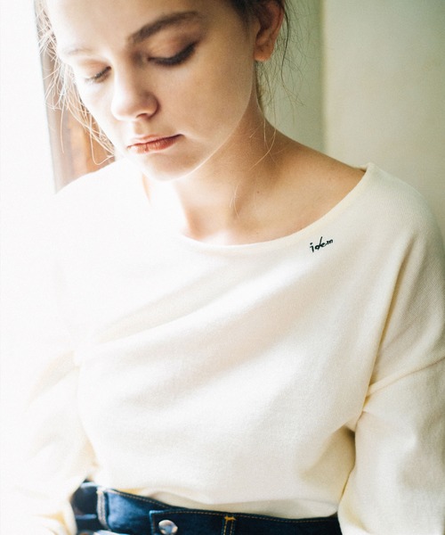 idem（イデム）の「idem every Knit（ニット/セーター・レディース・アイボリー/ブラック/ワインレッド・FREE）」の2枚目の写真