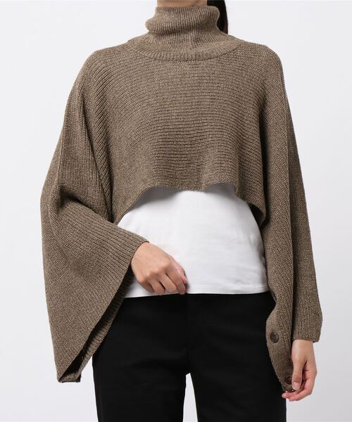 DouDou（ドゥドゥ）の「ニット2WAYポンチョストール（ストール/ショール・レディース・チャコールグレー/ブラウン/ベージュ・FREE）」の8枚目の写真