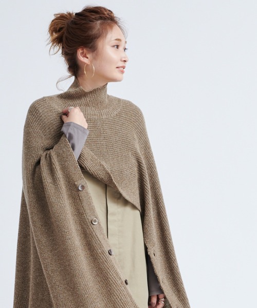 DouDou（ドゥドゥ）の「ニット2WAYポンチョストール（ストール/ショール・レディース・チャコールグレー/ブラウン/ベージュ・FREE）」の20枚目の写真