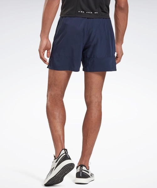 Reebok(リーボック)の「ラン エッセンシャルズ 5インチ ショーツ / Run Essentials 5-Inch Shorts(その他パンツ・メンズ・ネイビー/ブラック・LARGE/MEDIUM/SMALL/X-LARGE/XX-LARGE/XXX-LARGE/X-SMALL)」の8枚目の写真