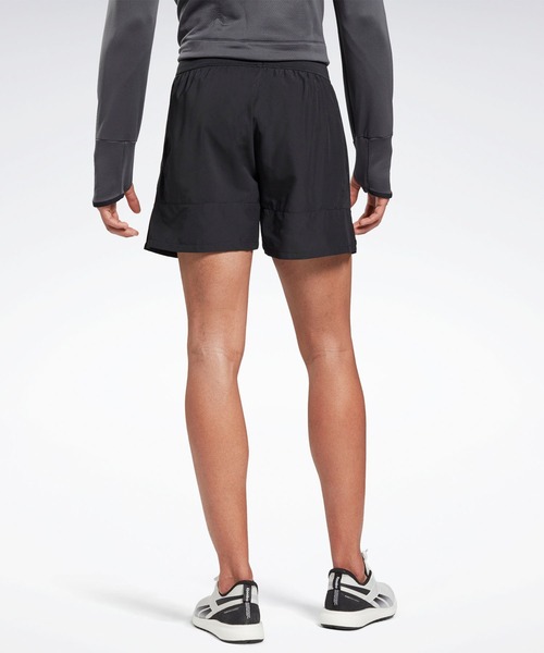 Reebok(リーボック)の「ラン エッセンシャルズ 5インチ ショーツ / Run Essentials 5-Inch Shorts(その他パンツ・メンズ・ネイビー/ブラック・LARGE/MEDIUM/SMALL/X-LARGE/XX-LARGE/XXX-LARGE/X-SMALL)」の7枚目の写真