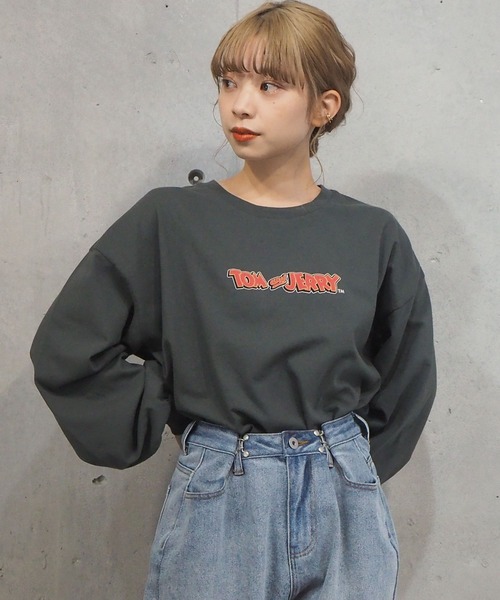 tiptop(ティップトップ)の「2021SS TOM & JERRY ロンT(Tシャツ/カットソー・レディース・ブラック/オフホワイト/ホワイト系その他/ブラック系その他/ホワイト系その他2/ブラック系その他2・FREE)」の12枚目の写真