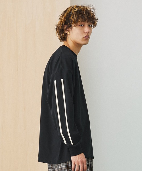 UNITED TOKYO（ユナイテッドトウキョウ）の「オーバーサイズラインプリントT（Tシャツ/カットソー・メンズ・オフホワイト/ブラック・FREE/0）」の13枚目の写真