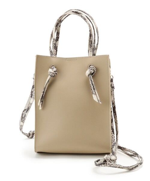 pink adobe(ピンクアドベ)の「◆【2WAY】ノットスクエアショルダー(ショルダーバッグ・レディース・アイボリー/シルバー/ブラック/ベージュ・00)」の3枚目の写真