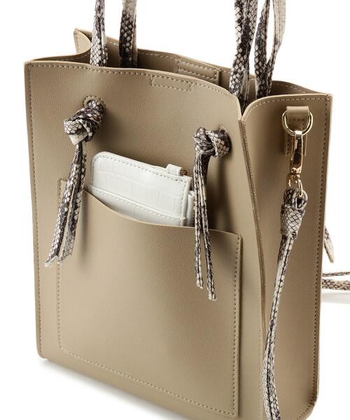 pink adobe(ピンクアドベ)の「◆【2WAY】ノットスクエアショルダー(ショルダーバッグ・レディース・アイボリー/シルバー/ブラック/ベージュ・00)」の6枚目の写真