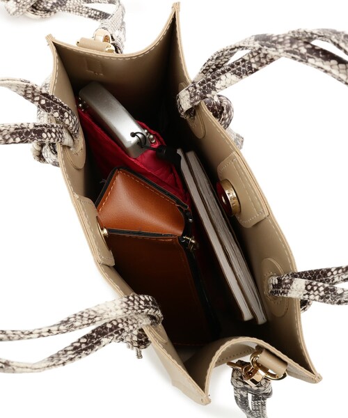 pink adobe(ピンクアドベ)の「◆【2WAY】ノットスクエアショルダー(ショルダーバッグ・レディース・アイボリー/シルバー/ブラック/ベージュ・00)」の12枚目の写真