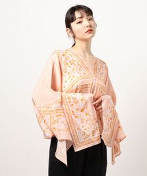 プリントシルクトップス