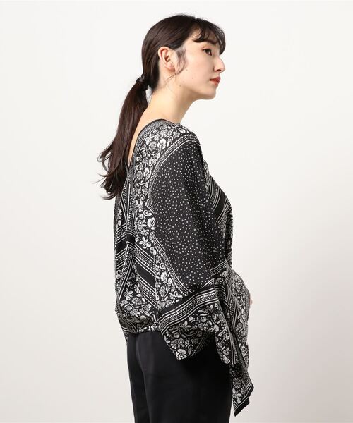 SEE BY CHLOE(シーバイクロエ)の「プリントシルクトップス(Tシャツ/カットソー・レディース・オレンジ/ブラック・S)」の3枚目の写真