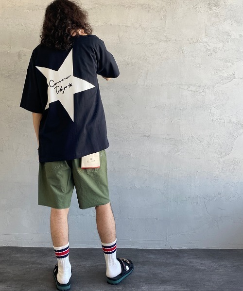CONVERSE TOKYO（コンバーストウキョウ）の「[CONVERSE TOKYO/コンバーストウキョウ] 別注 スターバックプリントTシャツ（Tシャツ/カットソー・レディース・ホワイト/ブラック・4/3）」の2枚目の写真
