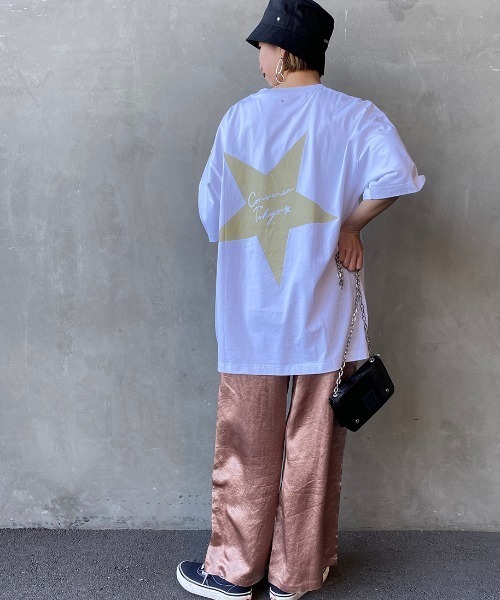 CONVERSE TOKYO（コンバーストウキョウ）の「[CONVERSE TOKYO/コンバーストウキョウ] 別注 スターバックプリントTシャツ（Tシャツ/カットソー・レディース・ホワイト/ブラック・4/3）」の17枚目の写真