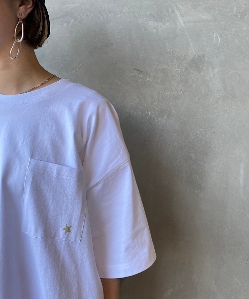 CONVERSE TOKYO（コンバーストウキョウ）の「[CONVERSE TOKYO/コンバーストウキョウ] 別注 スターバックプリントTシャツ（Tシャツ/カットソー・レディース・ホワイト/ブラック・4/3）」の5枚目の写真