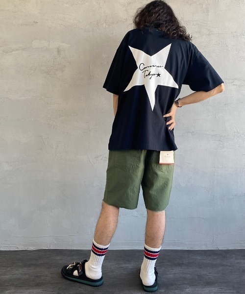 CONVERSE TOKYO（コンバーストウキョウ）の「[CONVERSE TOKYO/コンバーストウキョウ] 別注 スターバックプリントTシャツ（Tシャツ/カットソー・レディース・ホワイト/ブラック・4/3）」の18枚目の写真