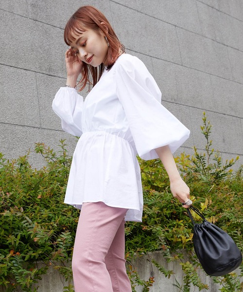 mikke（ミッケ）の「バックリボンパイピングボリュームスリーブブラウス（シャツ/ブラウス・レディース・アイボリー/グリーン/ベージュ・FREE）」の10枚目の写真