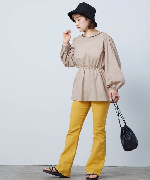 mikke（ミッケ）の「バックリボンパイピングボリュームスリーブブラウス（シャツ/ブラウス・レディース・アイボリー/グリーン/ベージュ・FREE）」の16枚目の写真