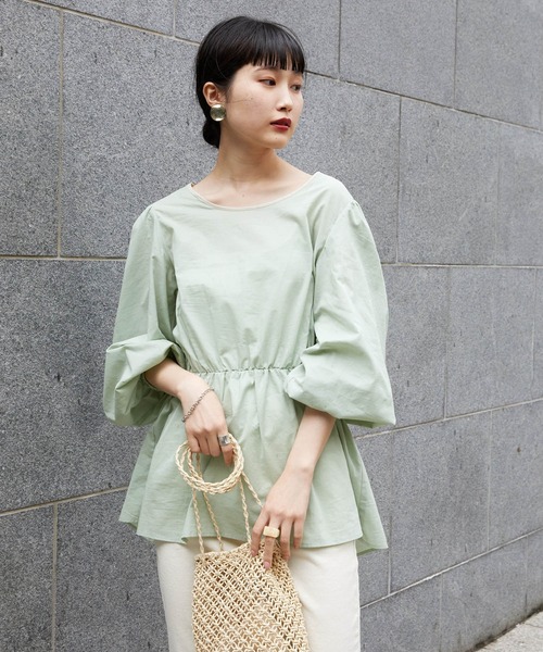 mikke（ミッケ）の「バックリボンパイピングボリュームスリーブブラウス（シャツ/ブラウス・レディース・アイボリー/グリーン/ベージュ・FREE）」の22枚目の写真