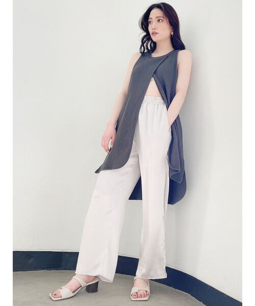 GYDA(ジェイダ)の「フロントスリットワッフルロングノースリーブTOPS(Tシャツ/カットソー・レディース・オフホワイト/ダークグリーン/キャメル・FREE)」の14枚目の写真