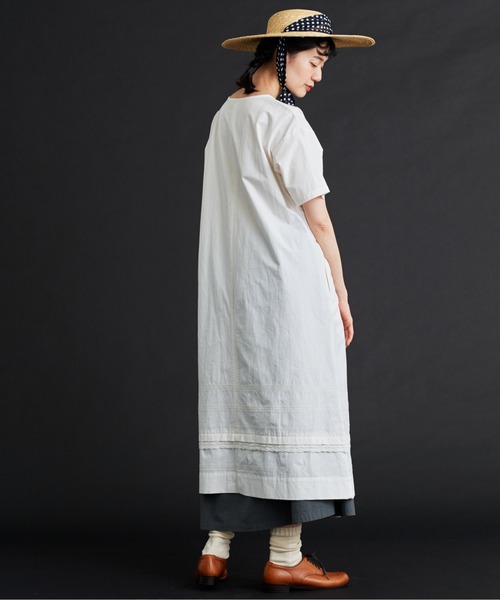 Malle（マル）の「malle コットン/リネン　刺繍スモックドレス（ワンピース・レディース・ホワイト/ホワイト×ブラック・FREE）」の5枚目の写真