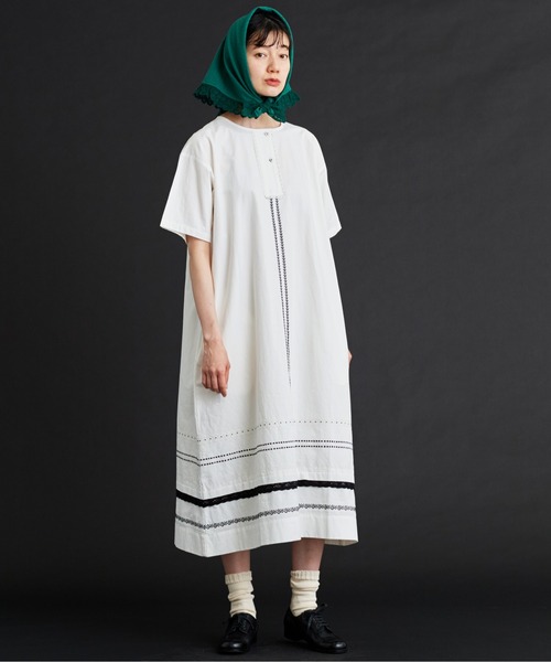 Malle（マル）の「malle コットン/リネン　刺繍スモックドレス（ワンピース・レディース・ホワイト/ホワイト×ブラック・FREE）」の12枚目の写真