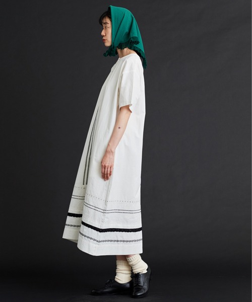 Malle（マル）の「malle コットン/リネン　刺繍スモックドレス（ワンピース・レディース・ホワイト/ホワイト×ブラック・FREE）」の14枚目の写真