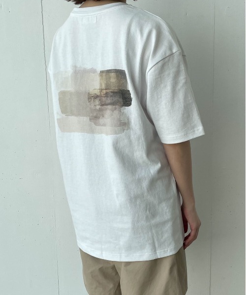 flaner（フラネ）の「ルーズグラフィックTee【ユニセックス対応】（Tシャツ/カットソー・レディース・グリーン/モカ・MEDIUM/LARGE）」の6枚目の写真