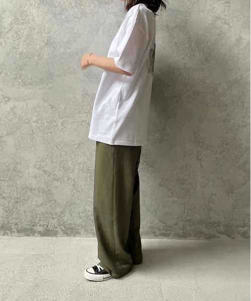 flaner（フラネ）の「ルーズグラフィックTee【ユニセックス対応】（Tシャツ/カットソー・レディース・グリーン/モカ・MEDIUM/LARGE）」の15枚目の写真