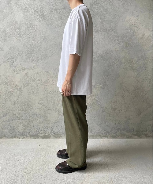 flaner（フラネ）の「ルーズグラフィックTee【ユニセックス対応】（Tシャツ/カットソー・レディース・グリーン/モカ・MEDIUM/LARGE）」の17枚目の写真