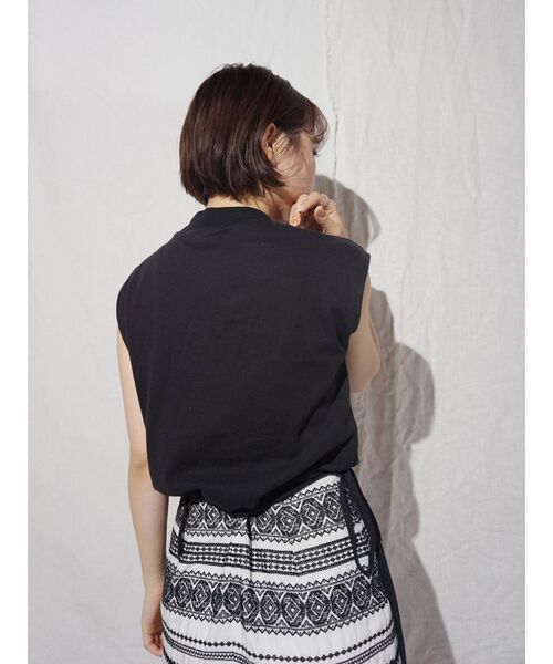 MERCURYDUO（マーキュリーデュオ）の「ピグメントクロップドカットソー（Tシャツ/カットソー・レディース・ベージュ/ミント/オフホワイト/ブラック・FREE）」の5枚目の写真