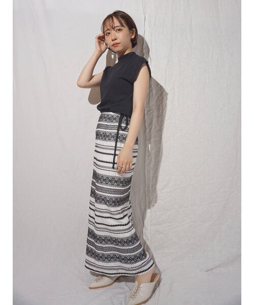 MERCURYDUO（マーキュリーデュオ）の「ピグメントクロップドカットソー（Tシャツ/カットソー・レディース・ベージュ/ミント/オフホワイト/ブラック・FREE）」の7枚目の写真