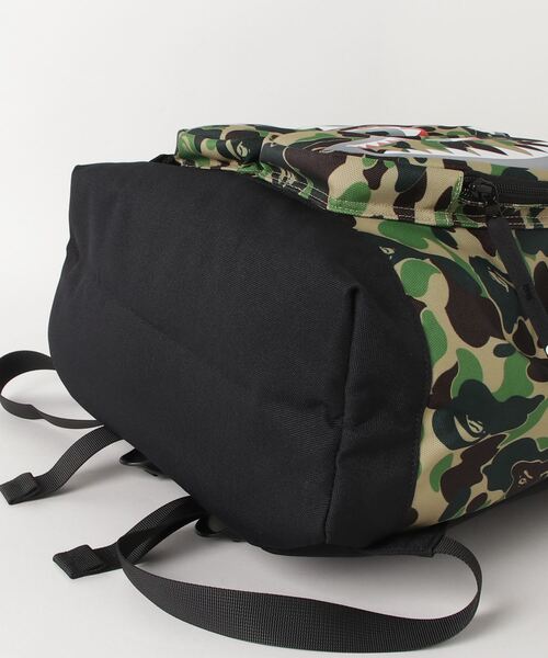 A BATHING APE（アベイシングエイプ）の「ABC CAMO SHARK