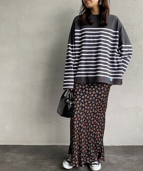 ORCIVAL（オーシバル）の「[ORCIVAL/オーシバル] ビッグシルエットボーダーTシャツ（Tシャツ/カットソー・レディース・ホワイト/グレイッシュベージュ/チャコール/ホワイト×ネイビー/ホワイト×グリーン・1）」の19枚目の写真