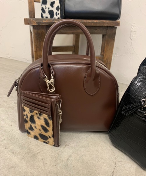 WEGO（ウィゴー）の「WEGO/【ZOZOTOWN＆一部店限定】パスケース付きボストンショルダーバッグ（ショルダーバッグ・レディース・ブラック/その他1/ブラウン・FREE）」の2枚目の写真