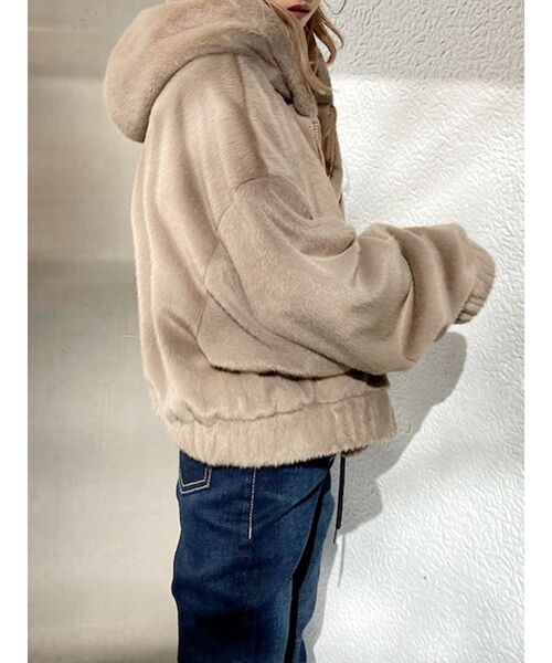 GYDA GOD LOVES UGLY エコファー　ショート丈　フーディー GOD LOVES UGLYエコファーショートフーディ[品番：MKSW0039541