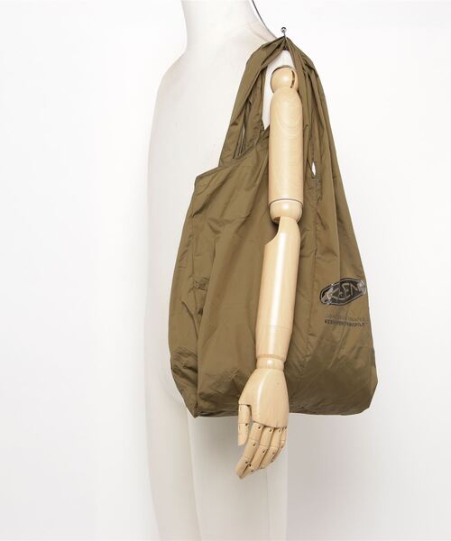 KEEN（キーン）の「KHT RECYCLE BAG'N BAG TOTE / ライト ウェイト