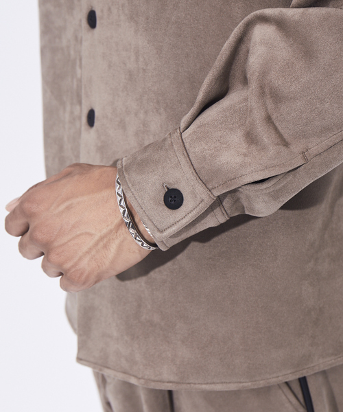 5351 POUR LES HOMMES（ゴーサンゴーイチプールオム）の「【セットアップ対応】PEスエード シャツ ジャケット（シャツ/ブラウス・メンズ・ベージュ/ブラック・44/46/48/50）」の9枚目の写真