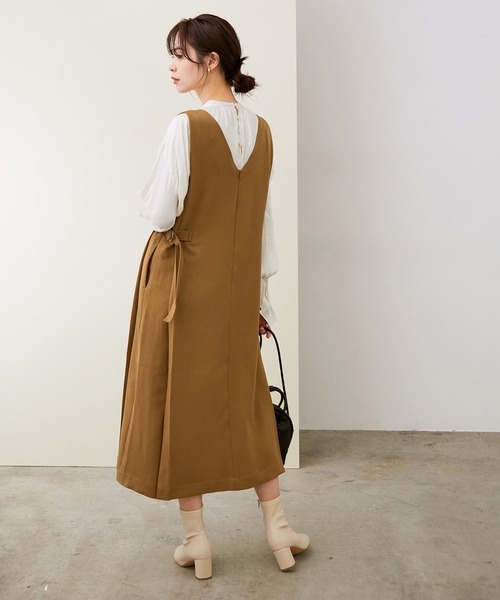 ROPE'（ロペ）の「【WEB限定】サイドベルトジャンパースカート（ジャンパースカート・レディース・ブラック/キャメル・38）」の8枚目の写真
