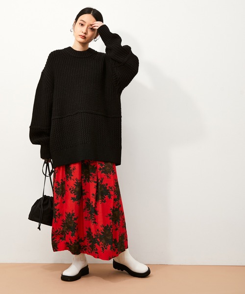 ADAM ET ROPE'(アダムエロペ)の「〈SHARE CLOSETシリーズ〉スイッチパターンニットプルオーバー(ニット/セーター・レディース・ライトグレー/ブラック・FREE)」の4枚目の写真