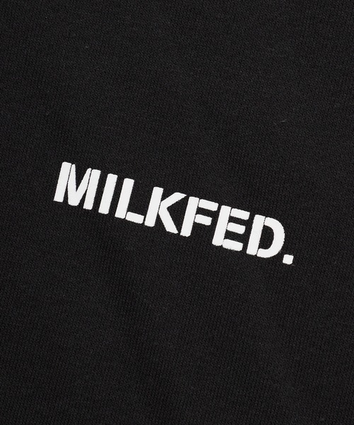 MILKFED.（ミルクフェド）の「BASIC STENCIL SWEAT HOODIE（パーカー・レディース・オフホワイト/ブラック/チャコール/ベージュ/ライトグリーン/ネイビー・M/L）」の7枚目の写真