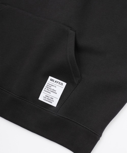 MILKFED.（ミルクフェド）の「BASIC STENCIL SWEAT HOODIE（パーカー・レディース・オフホワイト/ブラック/チャコール/ベージュ/ライトグリーン/ネイビー・M/L）」の11枚目の写真